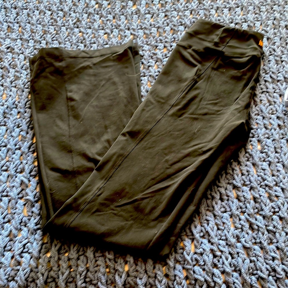 Black leggings
